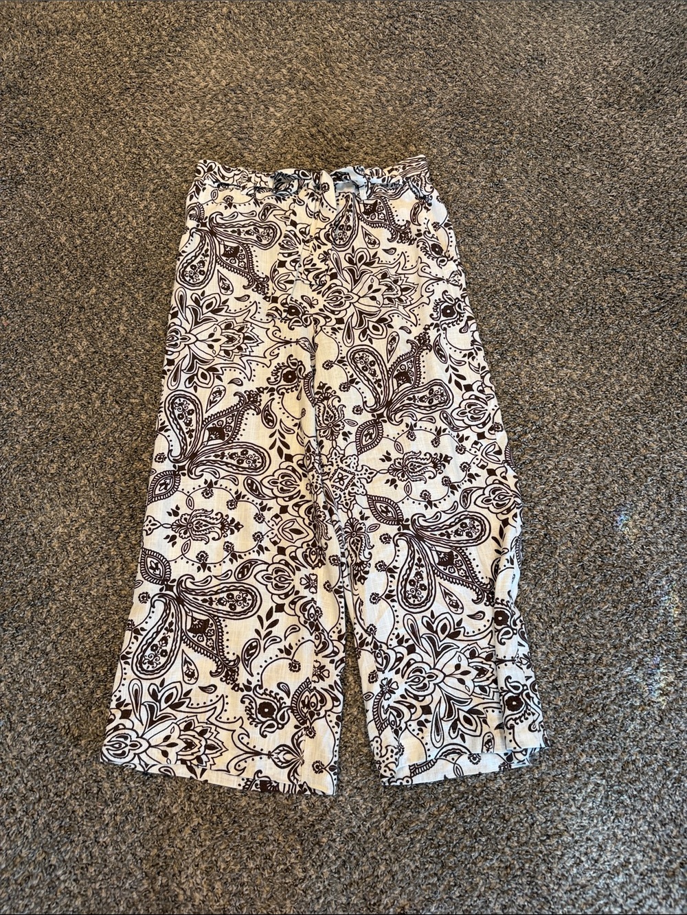 Jules & Leopold Cream and Black Paisley Wide-Leg Pants